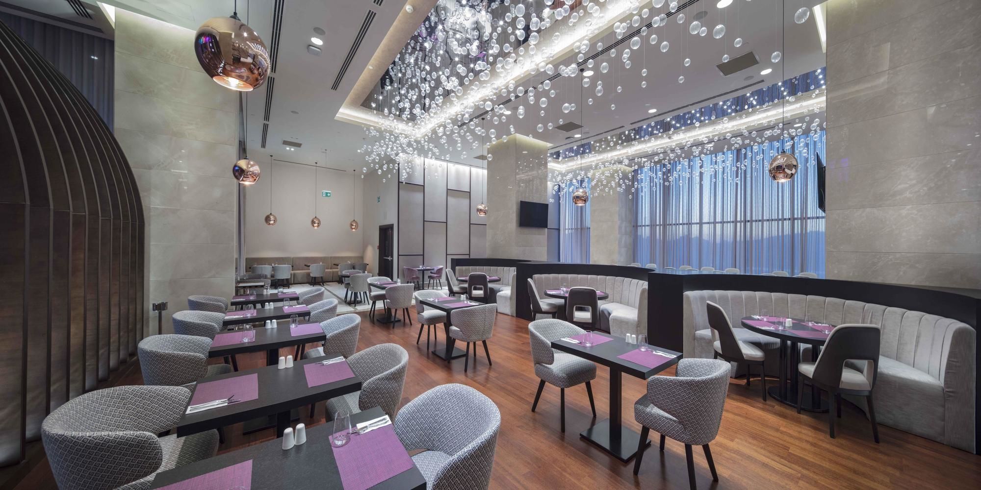 Doubletree By Hilton Istanbul Umraniye Hotel Bagian luar foto The restaurant