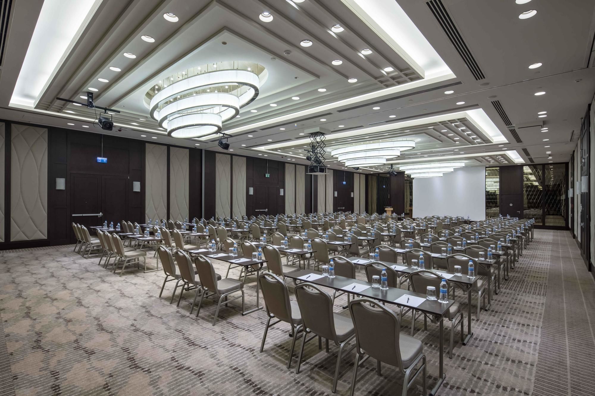 Doubletree By Hilton Istanbul Umraniye Hotel Bagian luar foto The Grand Ballroom